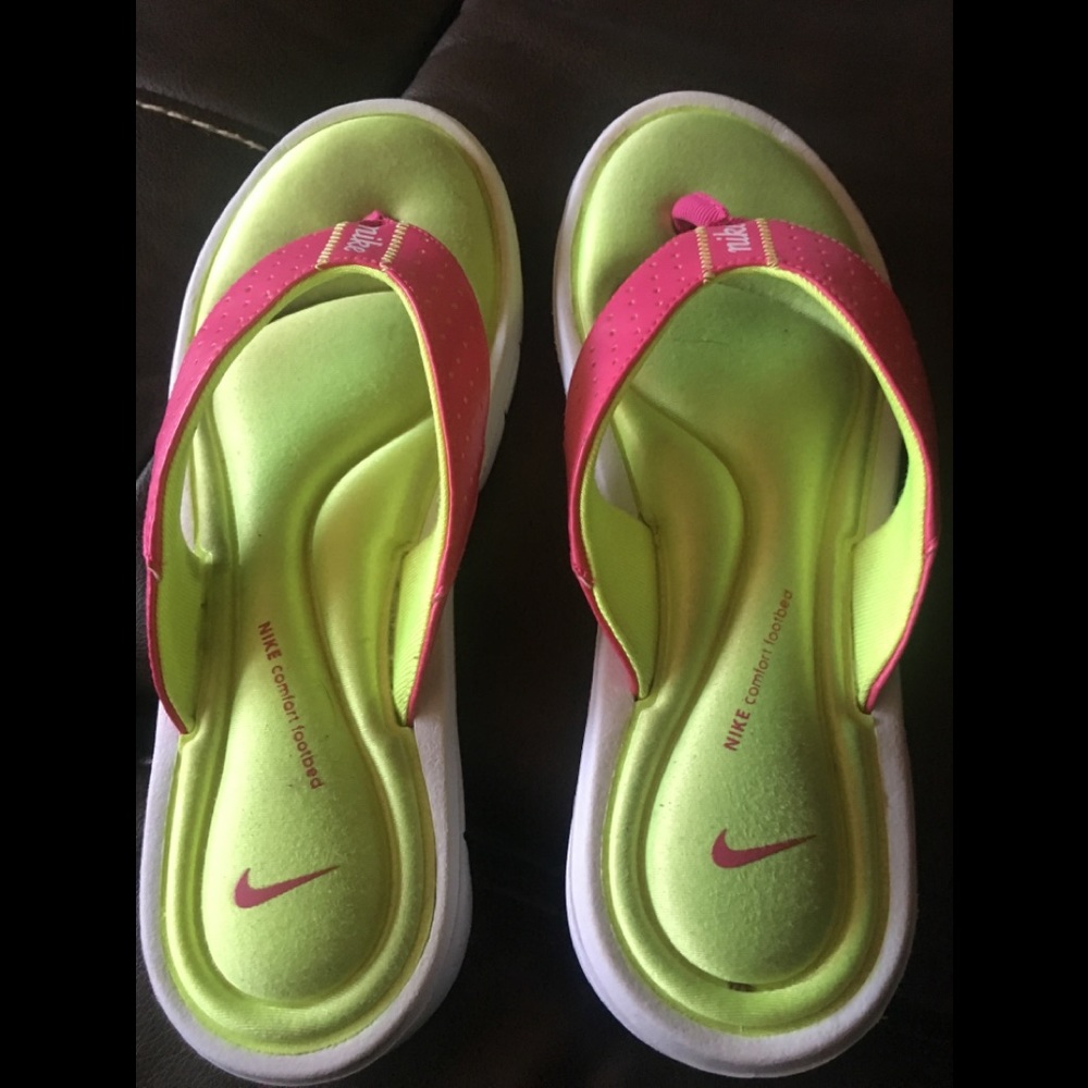 Like New Nike Sandals
